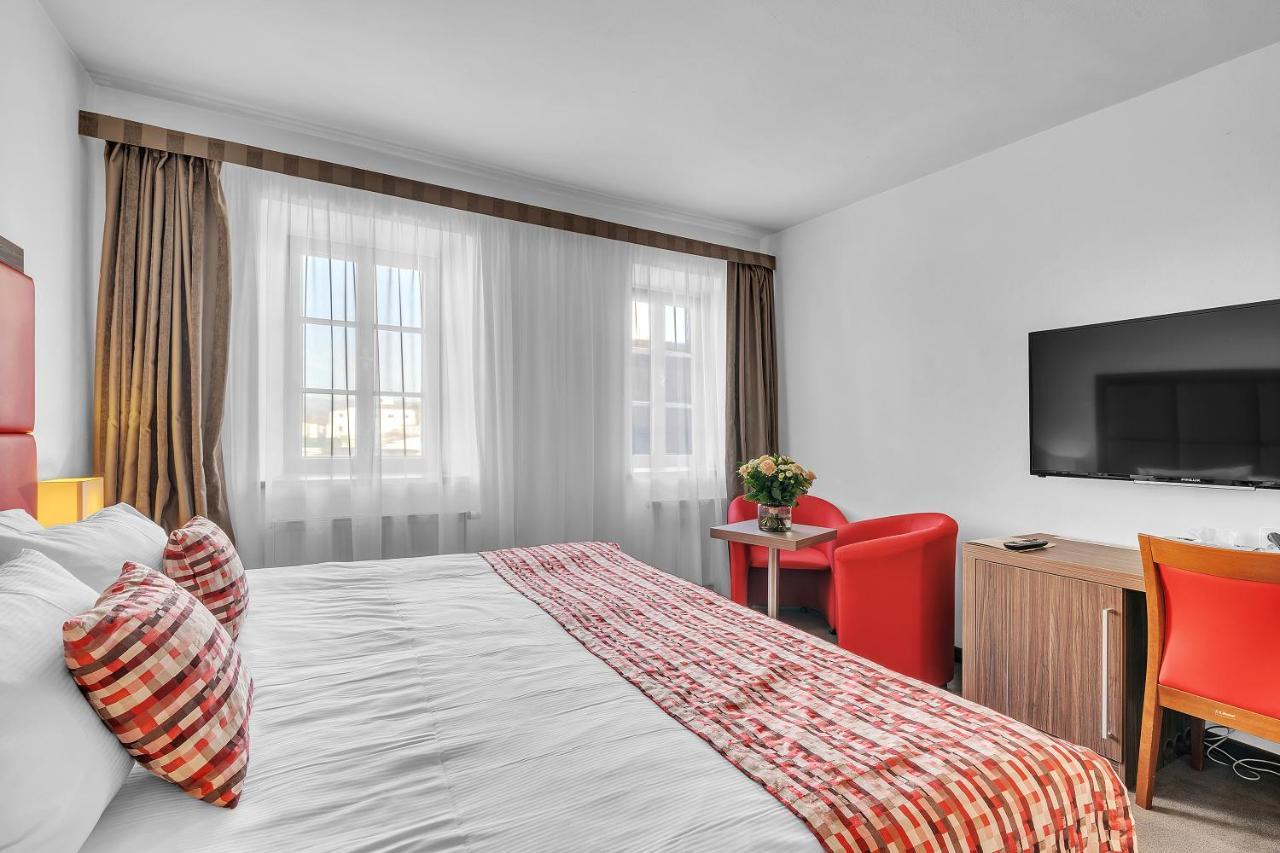 Hotel Nelly Kellys Trutnov Extérieur photo