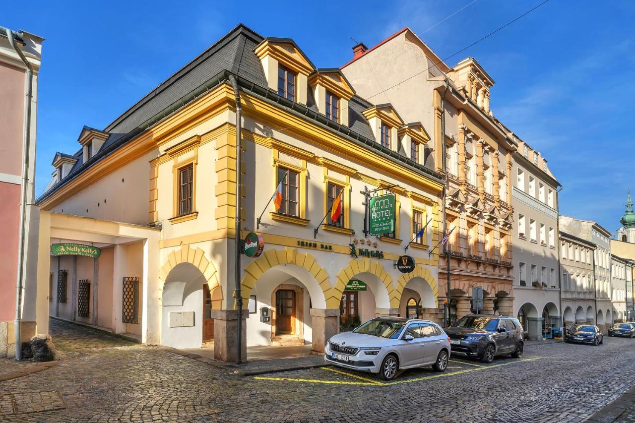 Hotel Nelly Kellys Trutnov Extérieur photo