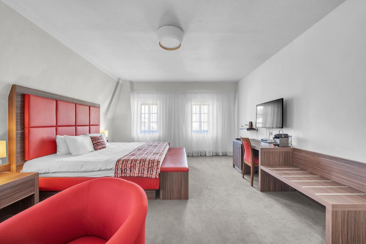 Hotel Nelly Kellys Trutnov Extérieur photo