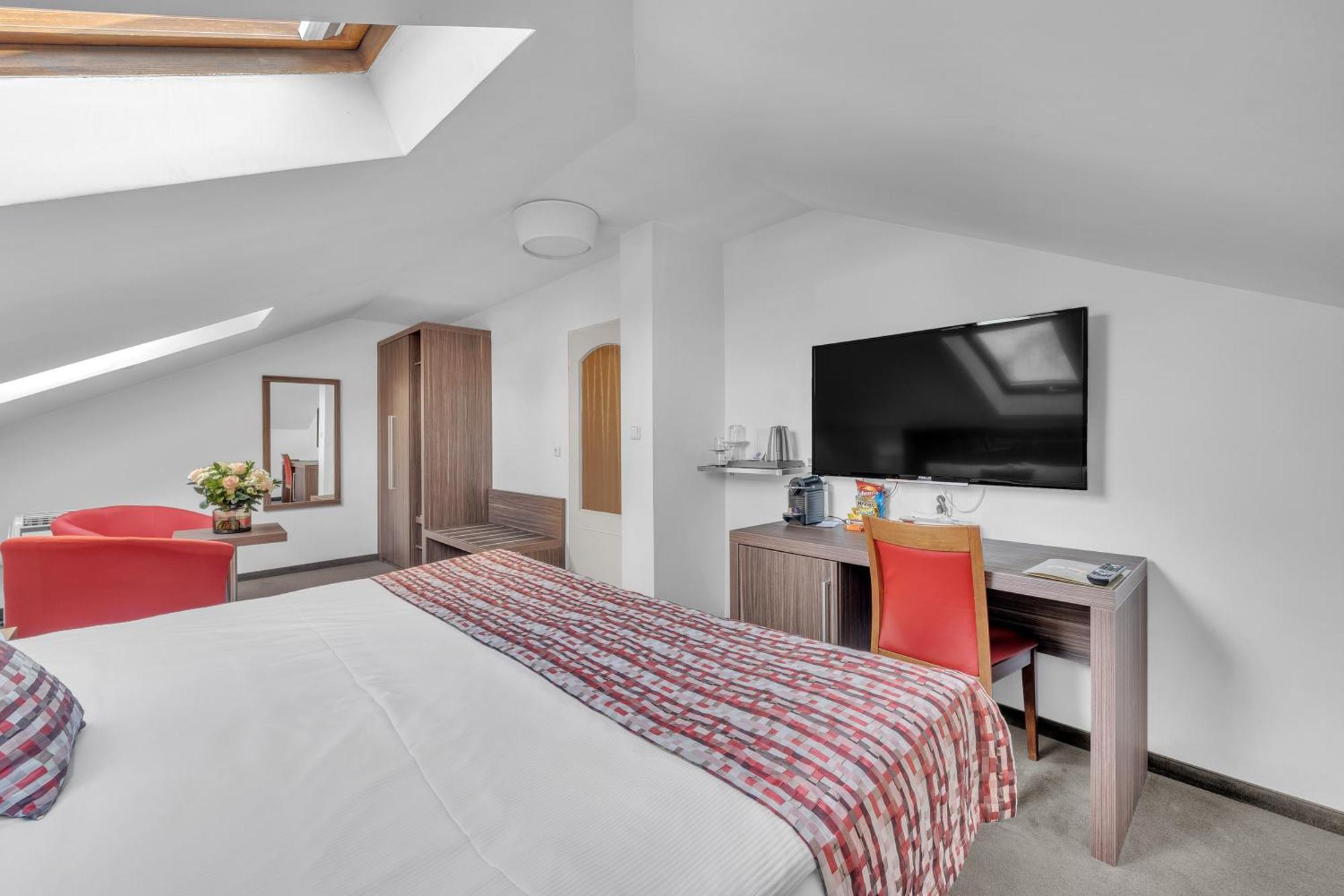 Hotel Nelly Kellys Trutnov Extérieur photo
